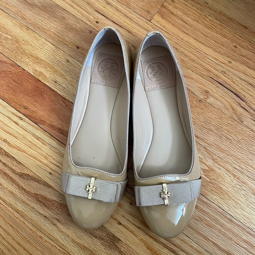 Tory Burch flat size 6